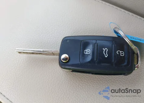 2013 Volkswagen Jetta 2.5L Se z USA, uszkodzony, nr VIN 3VWDP7AJ2DM368385